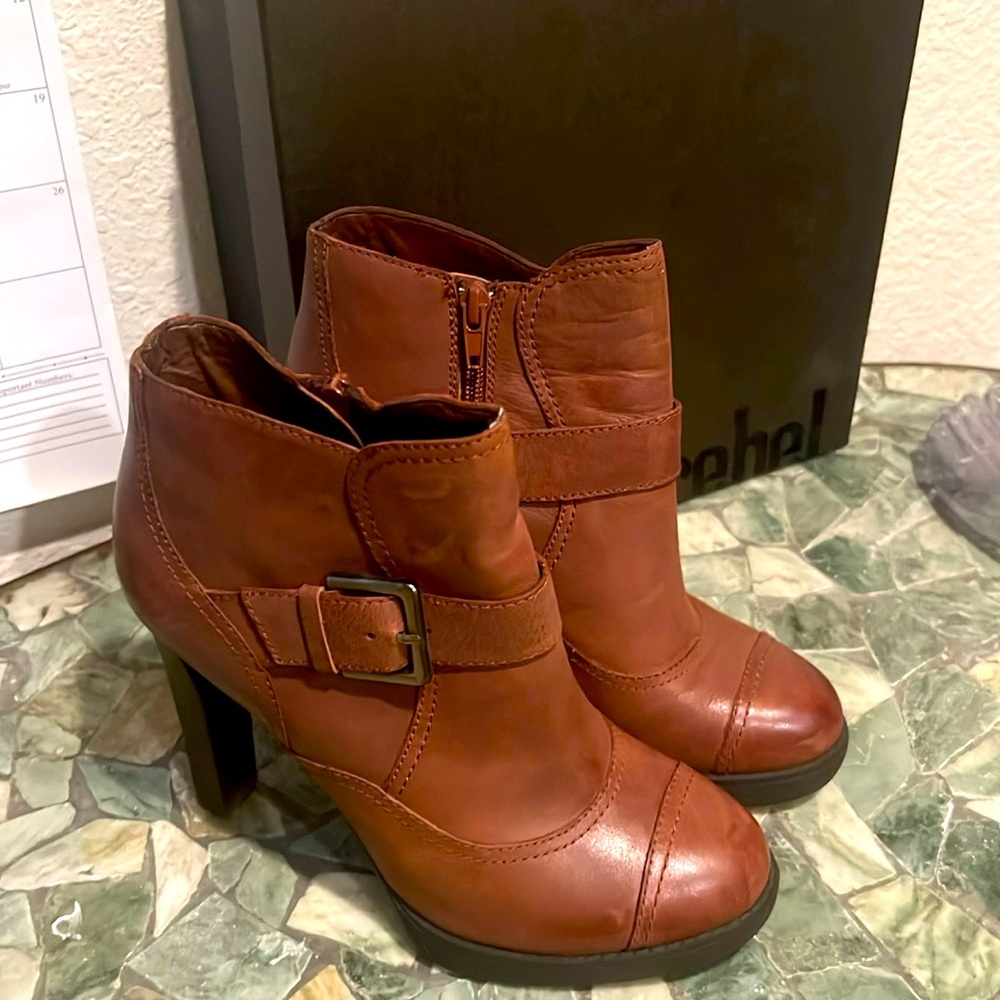 🔥LUXURY REBEL BROWN LEATHER ANKLE PLATFORM BOOTS COLOR OF THE YEAR!!